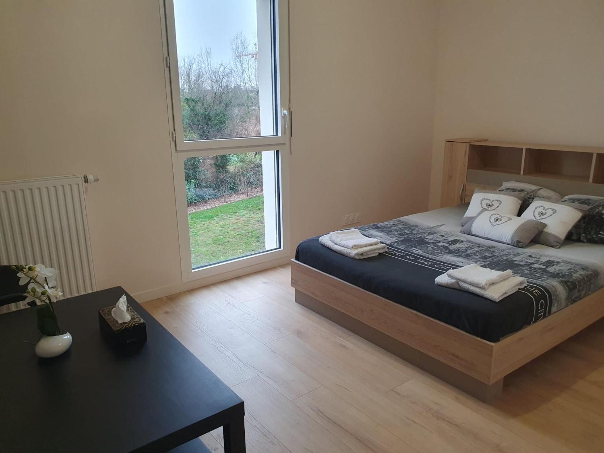 Appartement A Floirac Avec 2 Chambres, Un Parking Prive, Une Terrasse, A 5 Minutes En Voiture De L'Arkea Arena De Bordeaux Exteriör bild