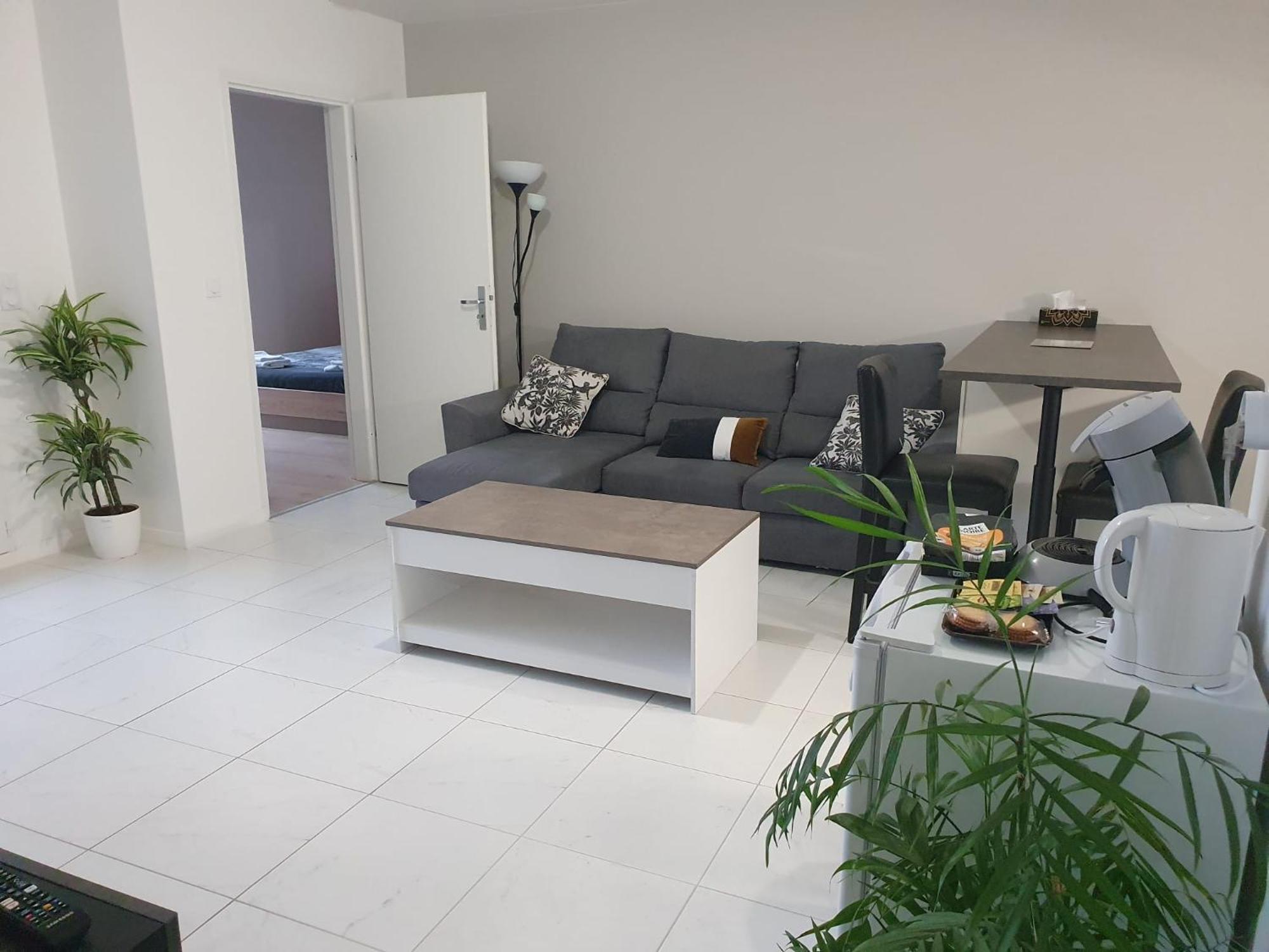 Appartement A Floirac Avec 2 Chambres, Un Parking Prive, Une Terrasse, A 5 Minutes En Voiture De L'Arkea Arena De Bordeaux Exteriör bild