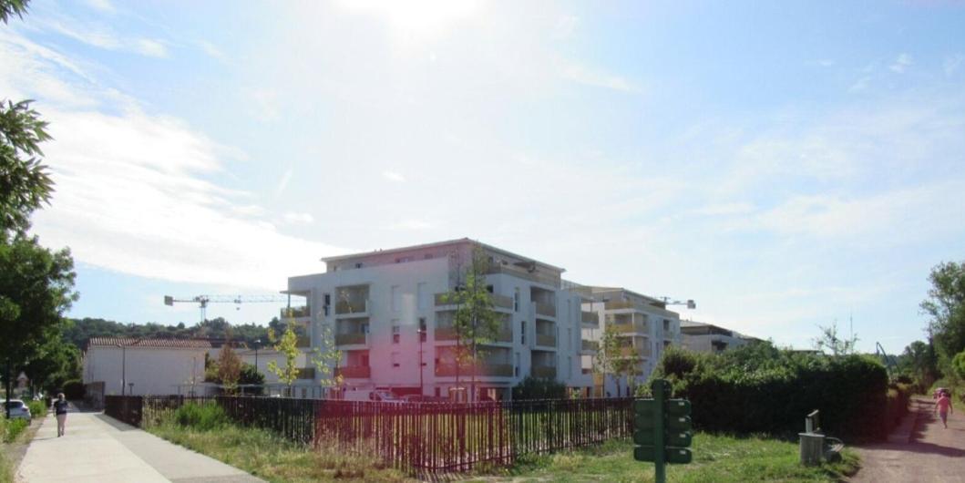 Appartement A Floirac Avec 2 Chambres, Un Parking Prive, Une Terrasse, A 5 Minutes En Voiture De L'Arkea Arena De Bordeaux Exteriör bild