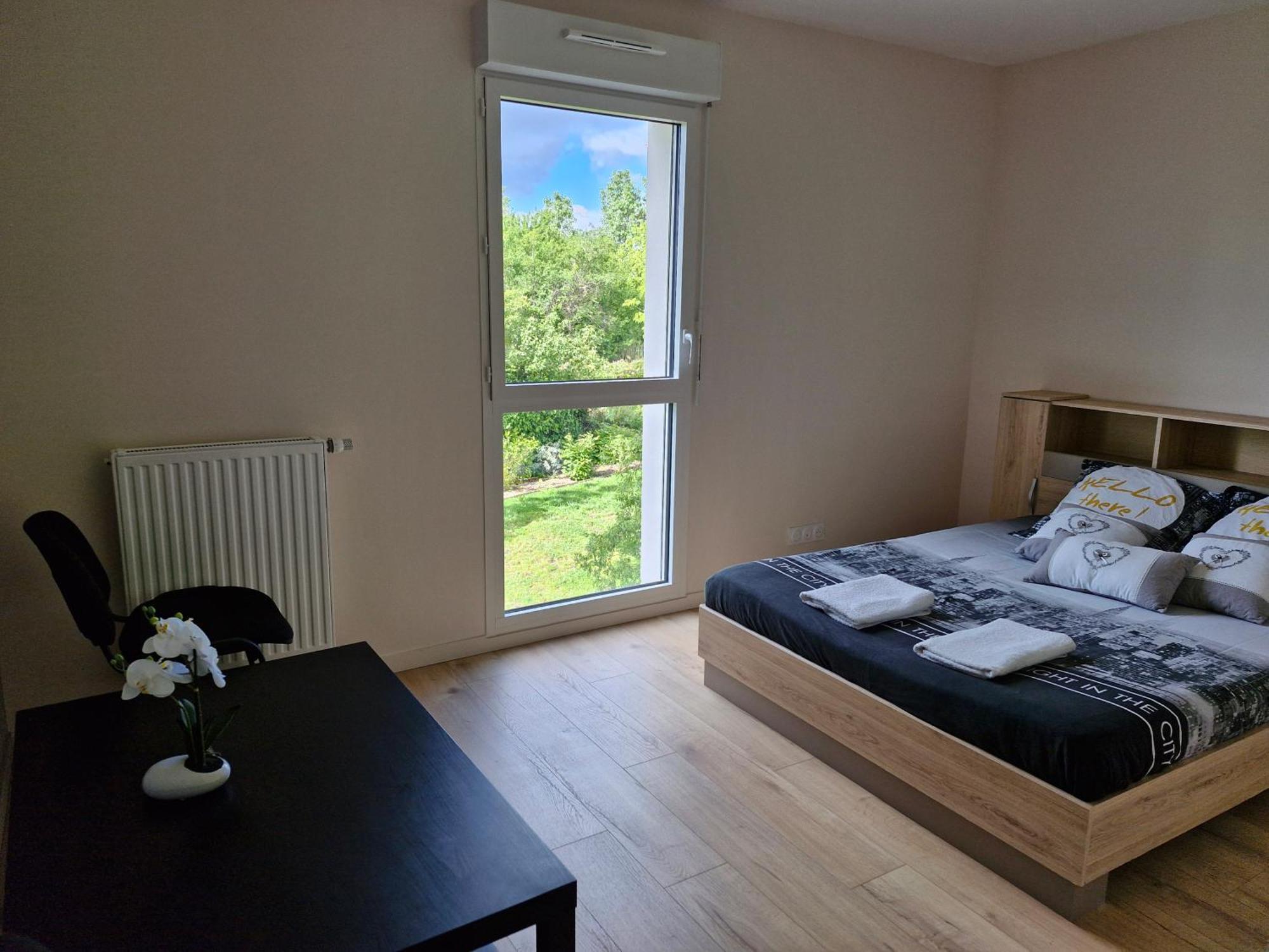 Appartement A Floirac Avec 2 Chambres, Un Parking Prive, Une Terrasse, A 5 Minutes En Voiture De L'Arkea Arena De Bordeaux Exteriör bild